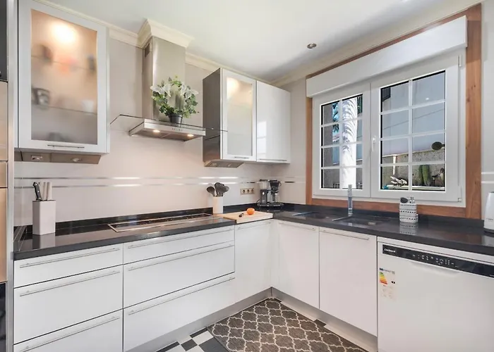 Leonardo Villa Puerto de Santiago (Tenerife)